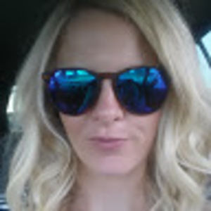 Meet your Posher, Steph